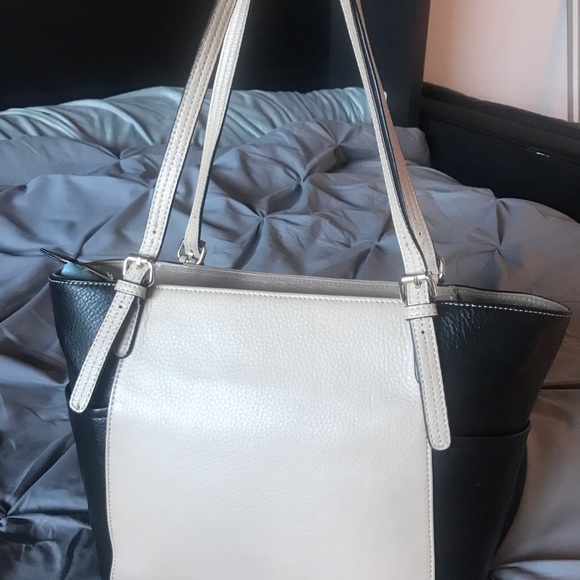 Purse - Picture 2 of 5